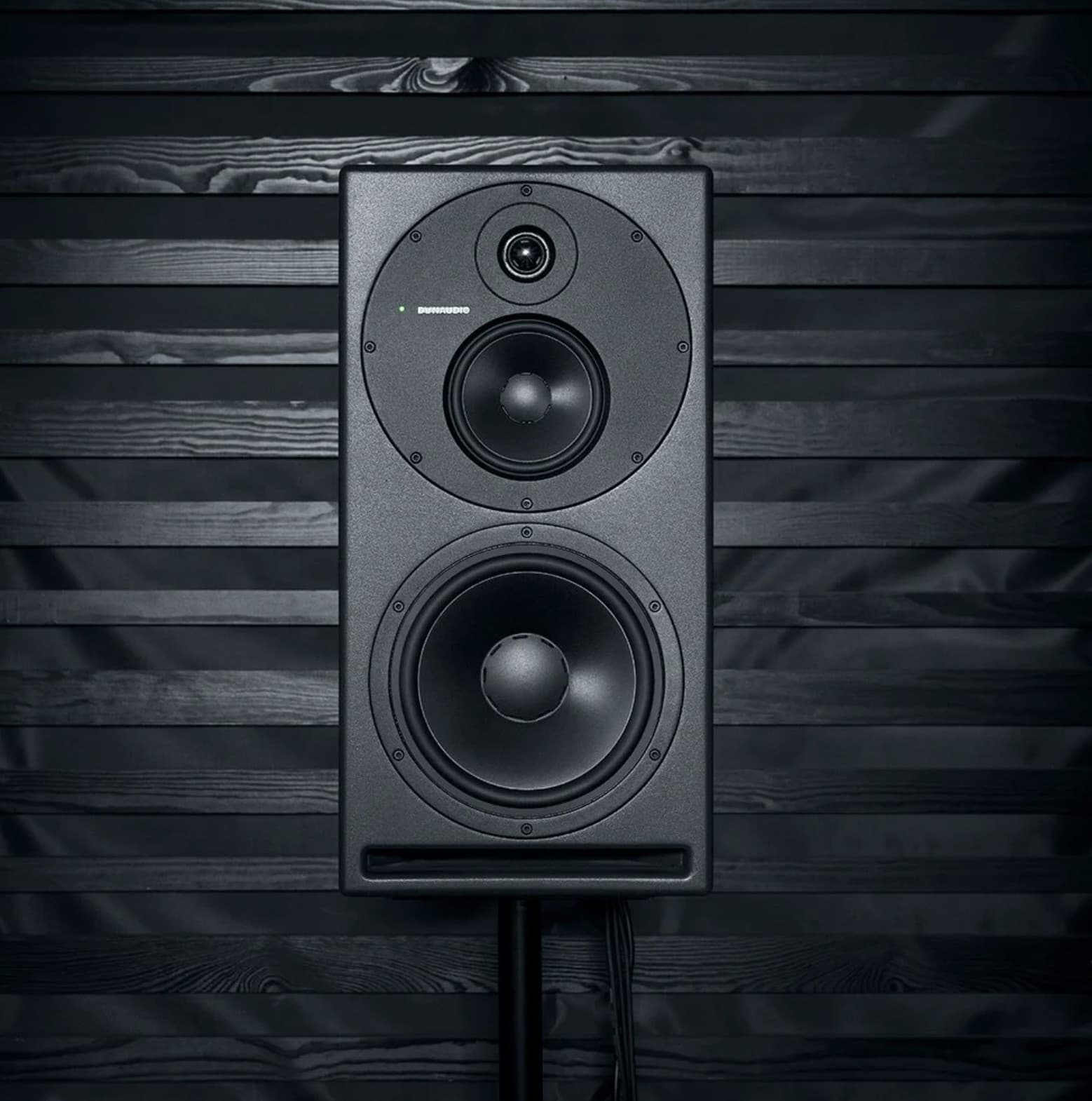 DYNAUDIO CORE59 Enceinte de Monitoring 3 Voies 1150 Watts RMS (L'Unité)